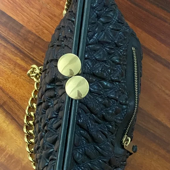 Marc Jacobs Black and Gold Quilted Shoulder Bag “STAM” - Picture 5 of 9